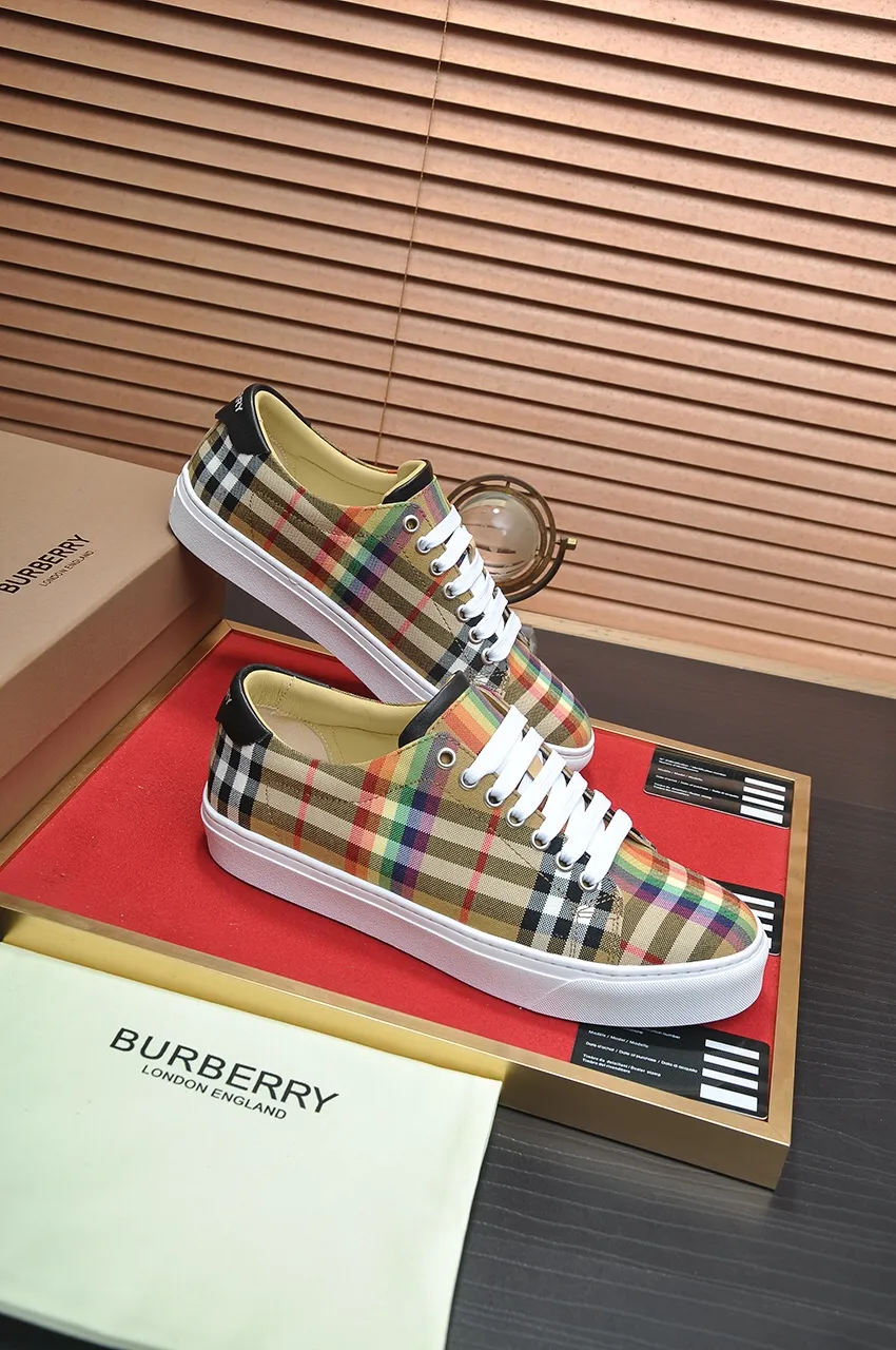 Men's shoes💰480💶[Burberry] (cowhide lining) classic low-top sneakers｜Imported cowhide with classic plaid fabric｜Cow leather lining｜Original outsole｜Fine workmanship and comfortable to wear Size: 38-44 (customized at 45)